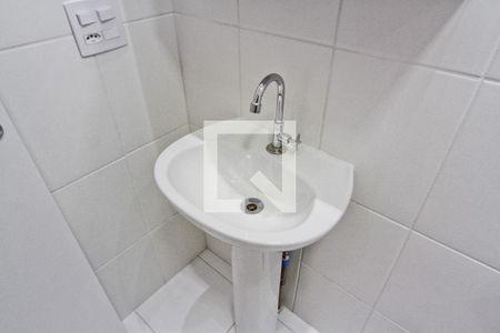 Banheiro de apartamento para alugar com 2 quartos, 45m² em Itaberaba, São Paulo