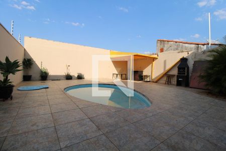 Casa à venda com 260m², 3 quartos e 2 vagasQuintal