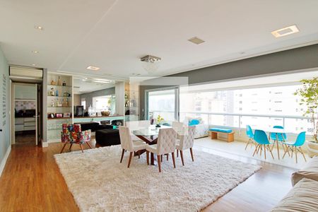 Sala de apartamento para alugar com 3 quartos, 211m² em Vila Andrade, São Paulo