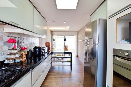 Apartamento para alugar com 211m², 3 quartos e 3 vagasCozinha