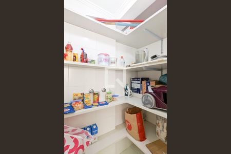 Apartamento para alugar com 123m², 3 quartos e 2 vagasBanheiro de serviço 