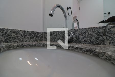 Banheiro - pia de kitnet/studio para alugar com 1 quarto, 20m² em Jardim Brasília (zona Norte), São Paulo