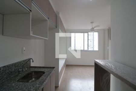 Cozinha e Quarto  de kitnet/studio para alugar com 1 quarto, 20m² em Jardim Brasília (zona Norte), São Paulo