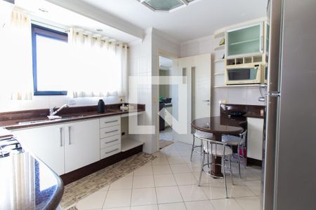 Apartamento à venda com 130m², 3 quartos e 3 vagasCozinha