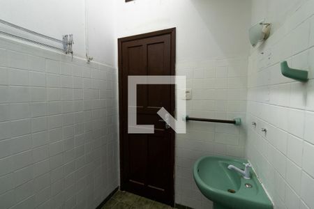 Casa para alugar com 122m², 2 quartos e 1 vaga Casa para alugar com 122m², 2 quartos e 1 vagaBanheiro