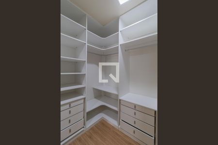 Casa de condomínio à venda com 600m², 6 quartos e 2 vagasSuíte 2