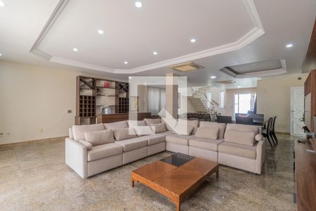 Casa de condomínio à venda com 600m², 6 quartos e 2 vagasSala