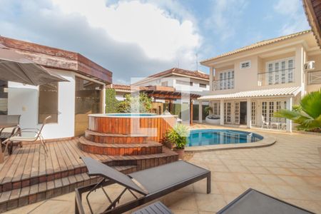 Casa de condomínio à venda com 600m², 6 quartos e 2 vagasÁrea Externa