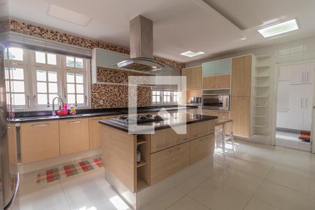 Casa de condomínio à venda com 600m², 6 quartos e 2 vagasCozinha