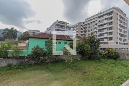 Casa de condomínio à venda com 600m², 6 quartos e 2 vagasQuarto 1