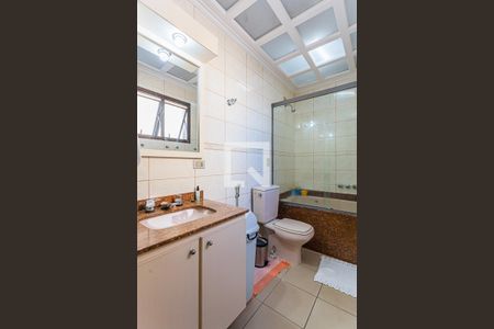 Apartamento à venda com 110m², 3 quartos e 2 vagasBanheiro da Suite