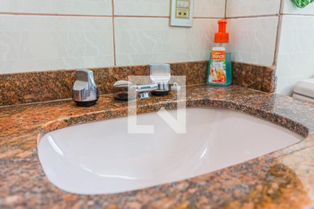 Apartamento à venda com 110m², 3 quartos e 2 vagasDetalhe do banheiro