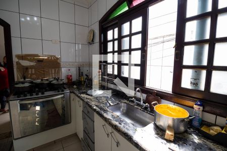 Casa à venda com 600m², 3 quartos e 8 vagas Casa à venda com 600m², 3 quartos e 8 vagasCozinha