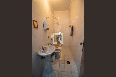 Casa à venda com 600m², 3 quartos e 8 vagas Casa à venda com 600m², 3 quartos e 8 vagasBanheiro de Serviço