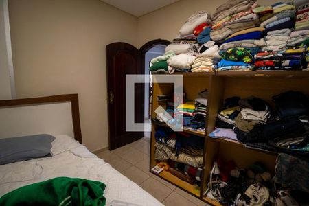 Casa à venda com 600m², 3 quartos e 8 vagas Casa à venda com 600m², 3 quartos e 8 vagasQuarto 2