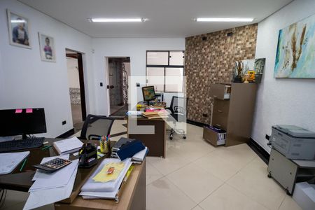 Casa à venda com 600m², 3 quartos e 8 vagas Casa à venda com 600m², 3 quartos e 8 vagasGalpão