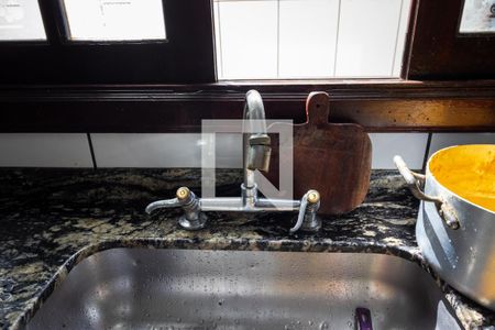 Casa à venda com 600m², 3 quartos e 8 vagas Casa à venda com 600m², 3 quartos e 8 vagasCozinha - Torneira