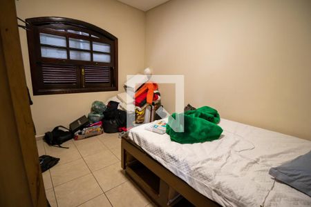 Casa à venda com 600m², 3 quartos e 8 vagas Casa à venda com 600m², 3 quartos e 8 vagasQuarto 2