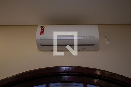 Casa à venda com 600m², 3 quartos e 8 vagas Casa à venda com 600m², 3 quartos e 8 vagasAr condicionado