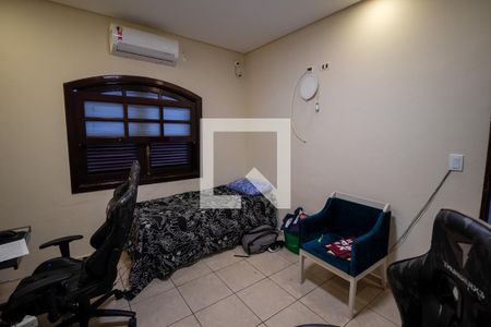 Casa à venda com 600m², 3 quartos e 8 vagas Casa à venda com 600m², 3 quartos e 8 vagasQuarto 3