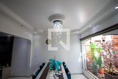 Casa à venda com 600m², 3 quartos e 8 vagas Casa à venda com 600m², 3 quartos e 8 vagasSala de Estar