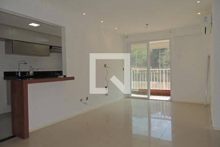 Sala  de apartamento para alugar com 2 quartos, 65m² em Jacarepaguá, Rio de Janeiro
