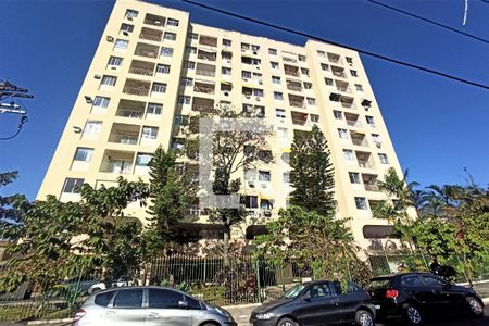 Apartamento à venda com 60m², 2 quartos e 1 vaga Apartamento à venda com 60m², 2 quartos e 1 vagaFachada