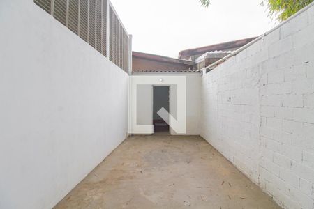 Casa à venda com 103m², 2 quartos e 1 vagaQuintal