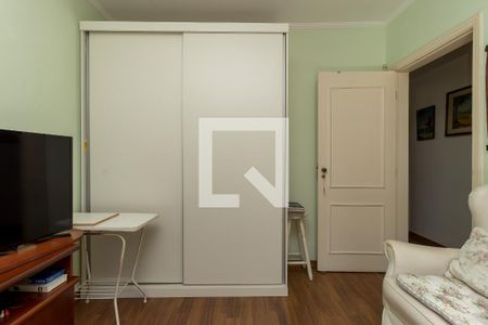 Casa de condomínio à venda com 300m², 3 quartos e 4 vagas Casa de condomínio à venda com 300m², 3 quartos e 4 vagasQuarto