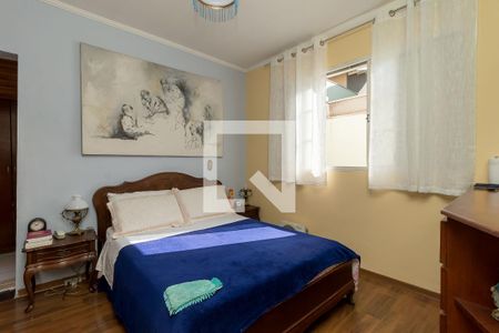 Casa de condomínio à venda com 300m², 3 quartos e 4 vagas Casa de condomínio à venda com 300m², 3 quartos e 4 vagasQuarto