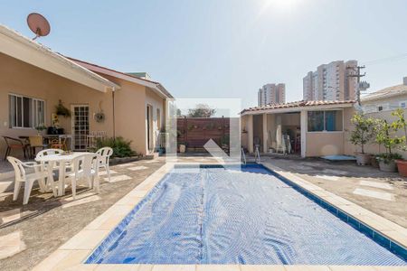 Casa de condomínio à venda com 300m², 3 quartos e 4 vagas Casa de condomínio à venda com 300m², 3 quartos e 4 vagasÁrea comum