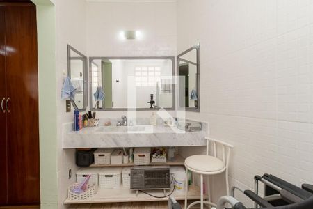 Casa de condomínio à venda com 300m², 3 quartos e 4 vagas Casa de condomínio à venda com 300m², 3 quartos e 4 vagasBanheiro