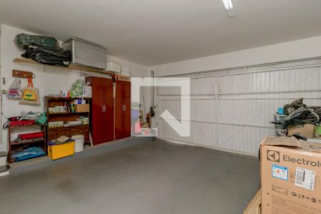 Casa de condomínio à venda com 300m², 3 quartos e 4 vagas Casa de condomínio à venda com 300m², 3 quartos e 4 vagasÁrea de serviço