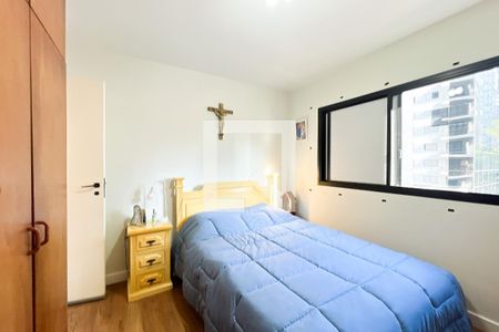 Apartamento à venda com 77m², 3 quartos e 1 vagaQuarto 2