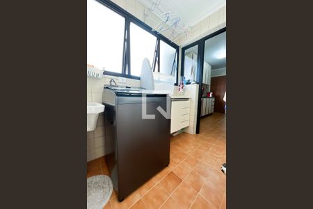 Apartamento à venda com 77m², 3 quartos e 1 vagaÁrea de Serviço