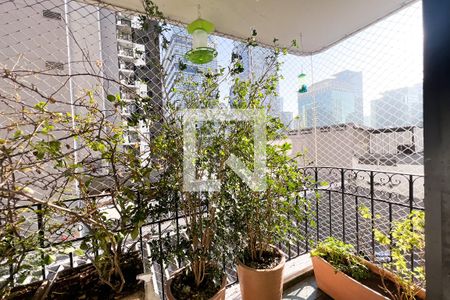 Sala de apartamento à venda com 3 quartos, 77m² em Vila Olímpia, São Paulo