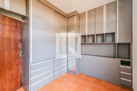 Casa para alugar com 130m², 3 quartos e 2 vagasSuíte