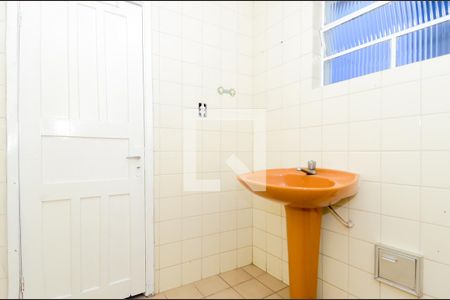 Casa para alugar com 162m², 3 quartos e 3 vagasBanheiro da Edícula