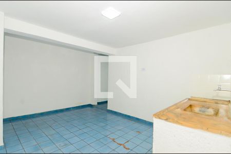 Casa para alugar com 162m², 3 quartos e 3 vagasCozinha da Edícula 