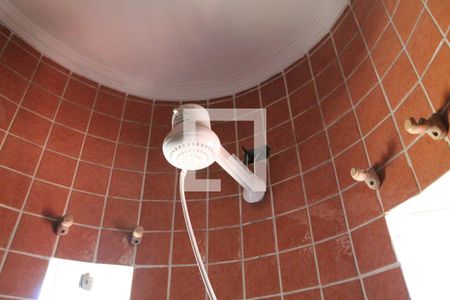 Casa à venda com 150m², 3 quartos e 2 vagasChuveiro