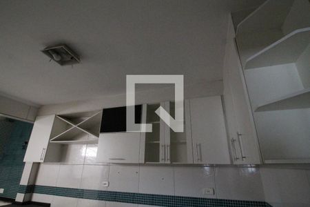Casa à venda com 150m², 3 quartos e 2 vagasCozinha - Armários