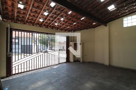 Casa à venda com 150m², 3 quartos e 2 vagasGaragem