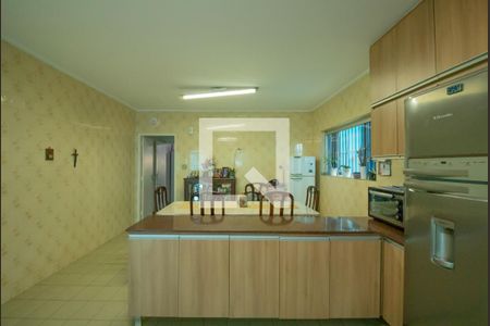 Casa à venda com 150m², 3 quartos e 2 vagas Casa à venda com 150m², 3 quartos e 2 vagasCozinha