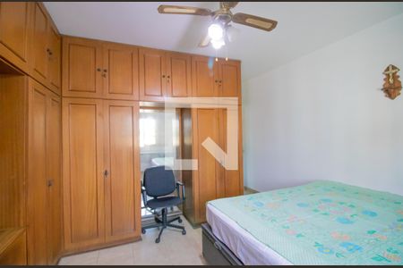 Casa à venda com 150m², 3 quartos e 2 vagas Casa à venda com 150m², 3 quartos e 2 vagasQuarto 1 - Suíte