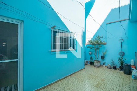 Casa à venda com 150m², 3 quartos e 2 vagas Casa à venda com 150m², 3 quartos e 2 vagasQuintal e Área de Serviço