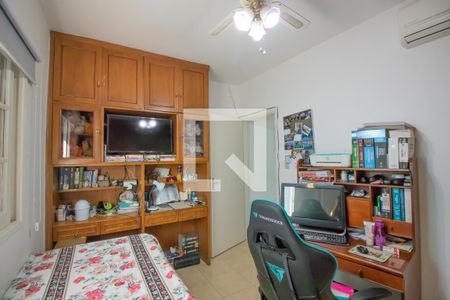 Casa à venda com 150m², 3 quartos e 2 vagas Casa à venda com 150m², 3 quartos e 2 vagasQuarto 3