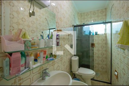 Casa à venda com 150m², 3 quartos e 2 vagas Casa à venda com 150m², 3 quartos e 2 vagasBanheiro 2