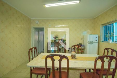 Casa à venda com 150m², 3 quartos e 2 vagas Casa à venda com 150m², 3 quartos e 2 vagasCozinha