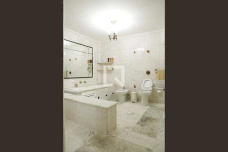 Apartamento à venda com 310m², 3 quartos e 1 vagaBanheiro da Suíte