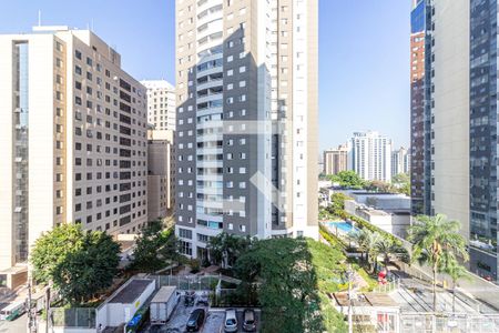 Varanda de kitnet/studio para alugar com 1 quarto, 33m² em Indianópolis, São Paulo